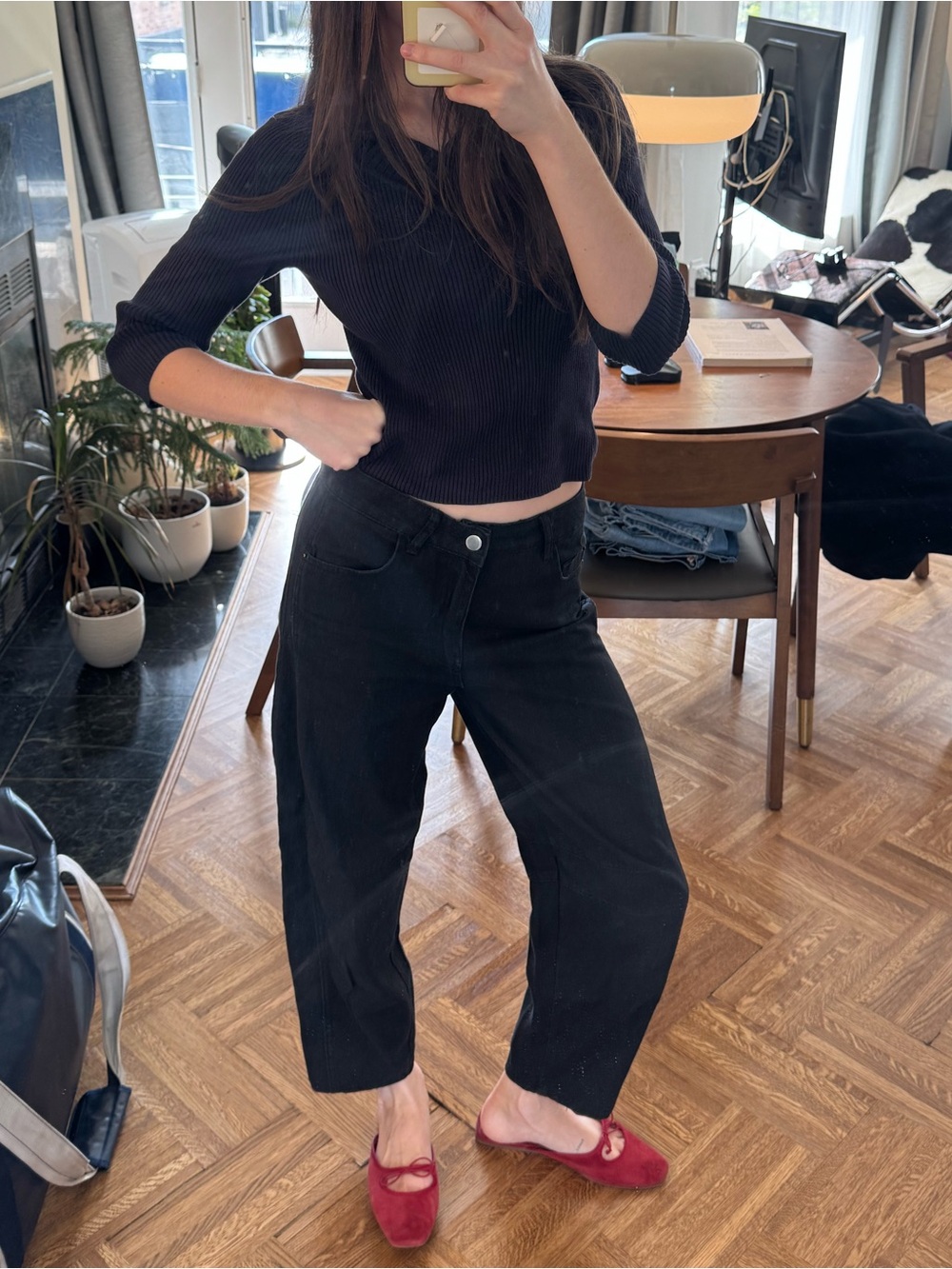 Black barrel leg cropped jean